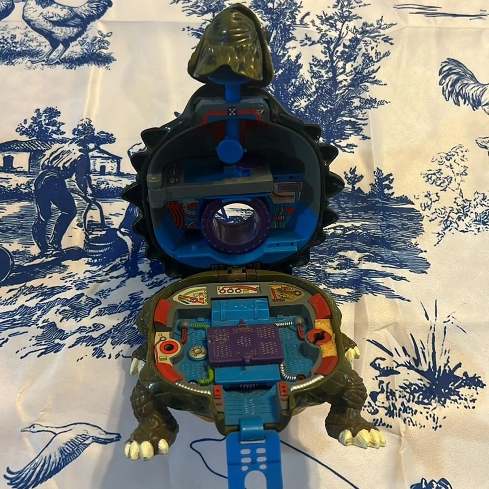Teenage Mutant Ninja Turtles 1994 Mirage Studios Playmates Micro Base
